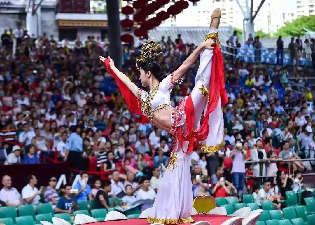 最新獅王動(dòng)態(tài)揭秘，影響與觀點(diǎn)探究