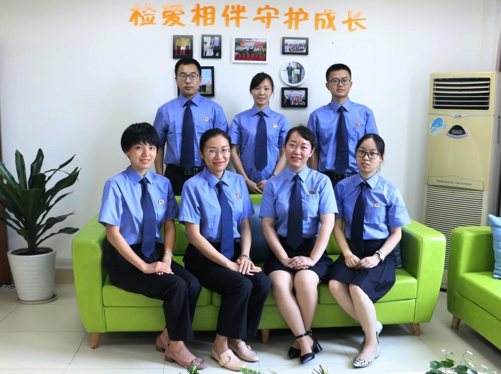 十七歲的雨季電影，小巷深處的青春故事