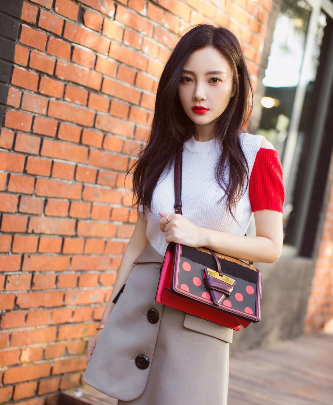 李小璐最新動態(tài)，時代之星的光芒再現(xiàn)